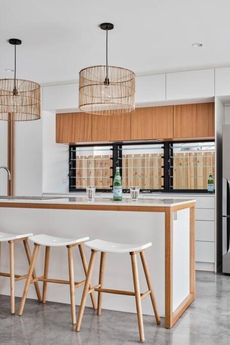 Sanctuary Spaces - Lomani Eleven - Holiday Adelaide 3
