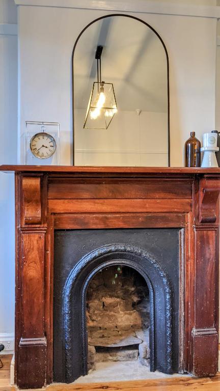 Roseland Cottage - CBD Heritage - Holiday Adelaide 1