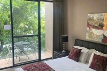 RNR Sturt Holiday Home with Holiday Adelaide