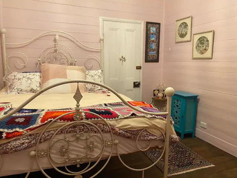 Robbie Burns Hotel Wyndham - Holiday Adelaide 2