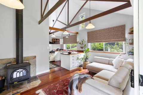 Romantic Lakeview Cottage - Holiday Adelaide 3