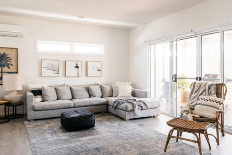 Romantic Retreat In Mornington Peninsula Heartland - Holiday Adelaide 0
