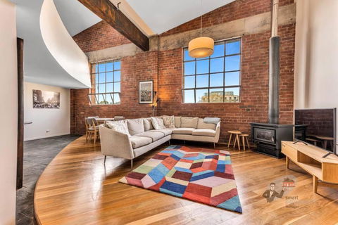 Rooftop Warehouse In Fitzroy - Holiday Adelaide 0