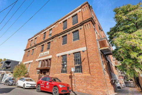 Rooftop Warehouse In Fitzroy - Holiday Adelaide 2