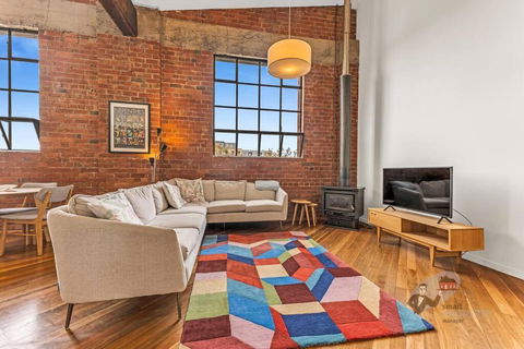 Rooftop Warehouse In Fitzroy - Holiday Adelaide 3