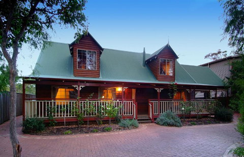 Rosewood Cottage - Holiday Adelaide 1
