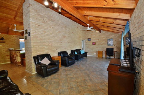 Rossys Retreat - Kalbarri WA - Holiday Adelaide 2