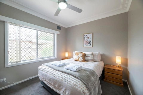 Roycox Cottage - Charming Escape, Fireplace - Holiday Adelaide 1