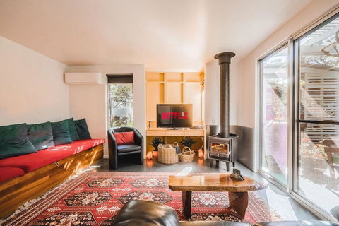 Runawaytomaleny - Holiday Adelaide 2