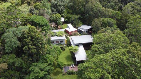 Runawaytomaleny - Holiday Adelaide 1