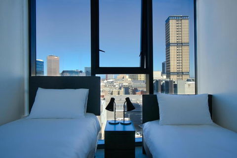 Rundle Retreat - 2BR Apartment With Stunning Views - Holiday Adelaide 2