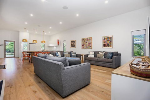 Russell Street Retreat - Holiday Adelaide 0