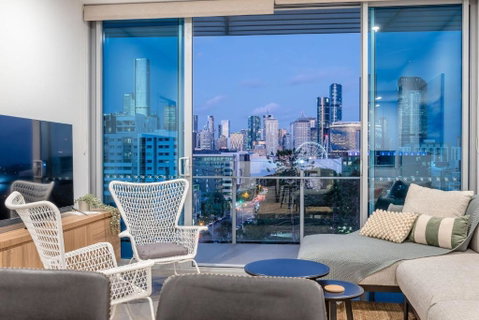 Russell St. Retreat Near Brisbane Convention Centre - Holiday Adelaide 0