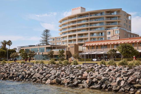 Rydges Hotel Port Macquarie - Holiday Adelaide 2