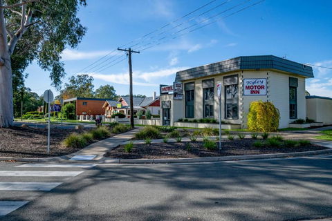 Ryley Motor Inn - Holiday Adelaide 2
