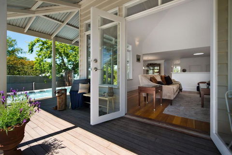 Sades - Holiday Adelaide 2