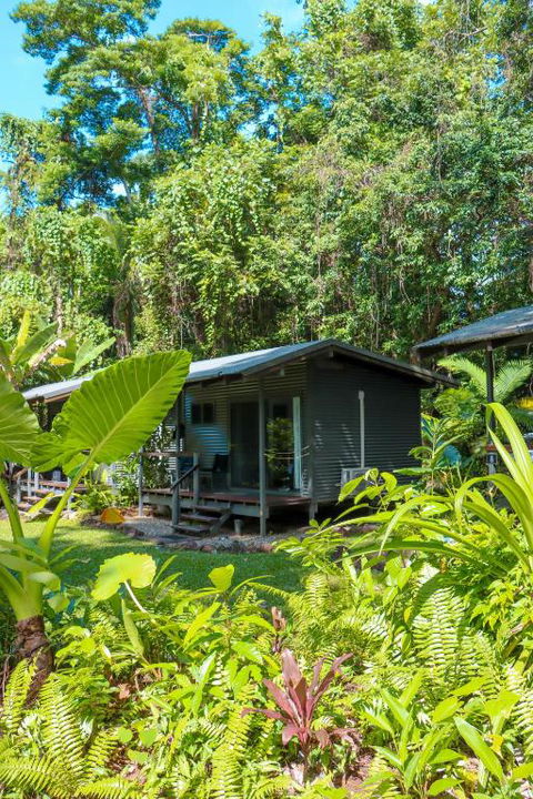 Safari Lodge - Holiday Adelaide 0