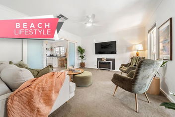 Sage By The Sea - WiFi, BBQ, Beach, Art with Holiday Adelaide