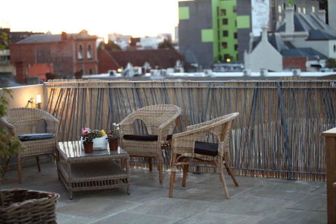 Saint George - The Townhouse - Holiday Adelaide 1