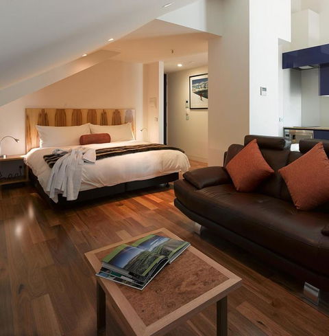 Salamanca Wharf Hotel - Holiday Adelaide 2