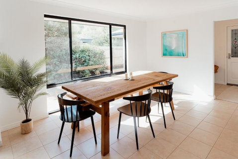 Salhus - Sleep In King Beds & Easy Walk To Town - Holiday Adelaide 2
