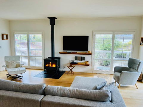 Salt Life - Pet Friendly Outside WIFI - Holiday Adelaide 3