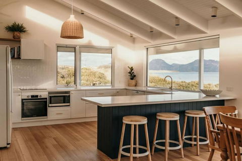 Saltair Freycinet - Holiday Adelaide 0