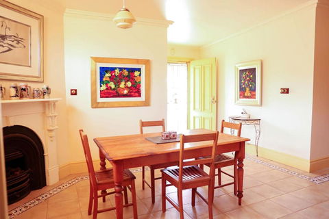 SaltBush Cottage - Holiday Adelaide 3