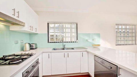 Saltwater Accom Holidays - Holiday Adelaide 2
