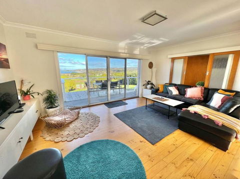 Saltwater Haven - Pets Welcome. Wifi. Amazing View - Holiday Adelaide 3