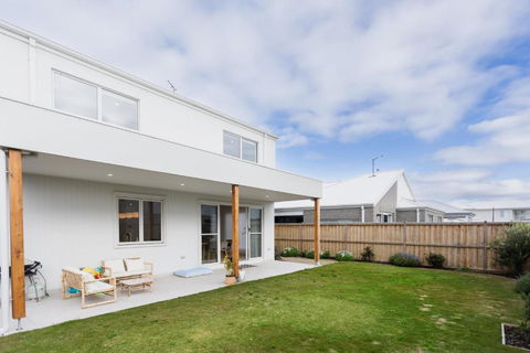 Saltwater Lux, 4 Bdrm, 3 Bath, Golf, Weddings, Beaches, Adventure Park - Holiday Adelaide 3