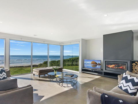 Saltwater Retreat - Holiday Adelaide 1