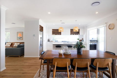 Saltwood - Holiday Adelaide 2