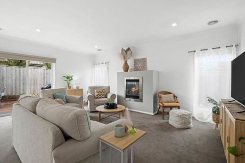 Salty Sage Beach House - Holiday Adelaide 0