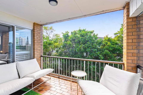 Salty Sea Breeze Apartment 500m To Waters Edge - Holiday Adelaide 3