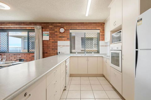 San Clemente Unit 4 24 Orvieto Terrace - Holiday Adelaide 2