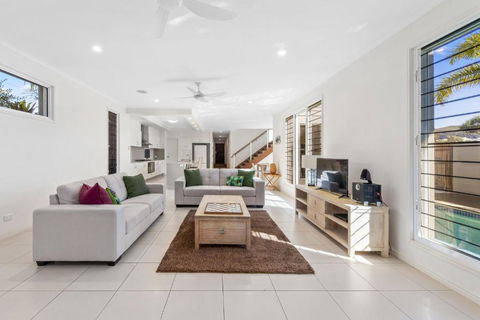 Sand And Sea Beach House - Holiday Adelaide 1