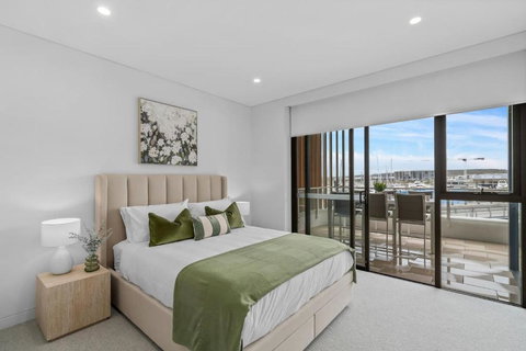 Sailview Escape - A Tranquil Marina Hideaway - Holiday Adelaide 1