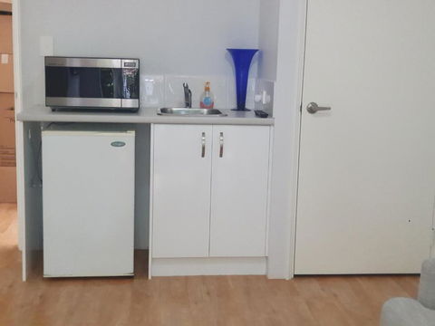 Sandalwood Guest Room - Holiday Adelaide 1