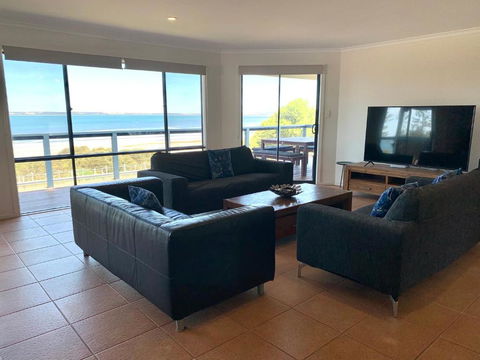 Sandcastle - A Esplanade Place, Stunning Views - Holiday Adelaide 1