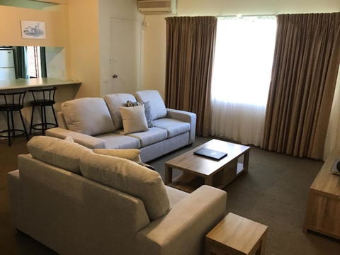 Sandcastles Holiday Apartments - Holiday Adelaide 1