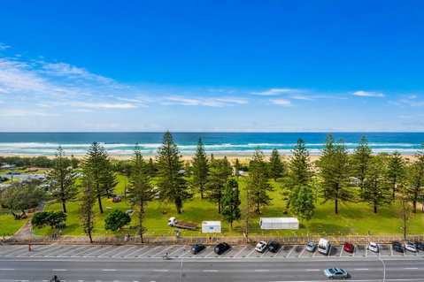 Sandpiper Broadbeach - Holiday Adelaide 0