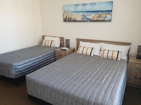 Sandpiper Motel Ulladulla - Holiday Adelaide 1