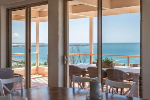 Sandrift Two - Oceanstays - Holiday Adelaide 0