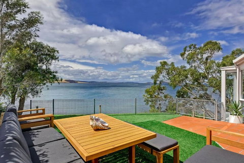 Sandy Bay Beachfront Oasis Direct Beach Access - Holiday Adelaide 0