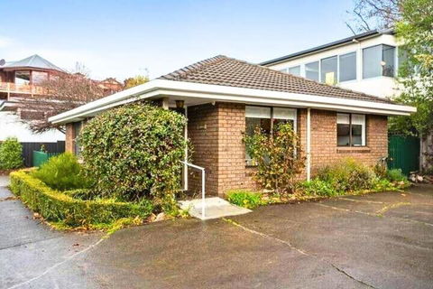 Sandy Bay Cozy Cottage Close To CBD - Holiday Adelaide 2