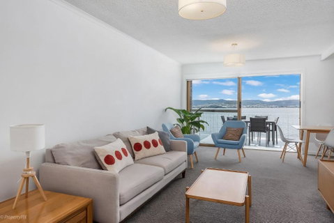 Sandy Bay Waterfront - Holiday Adelaide 0