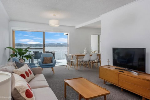 Sandy Bay Waterfront - Holiday Adelaide 2
