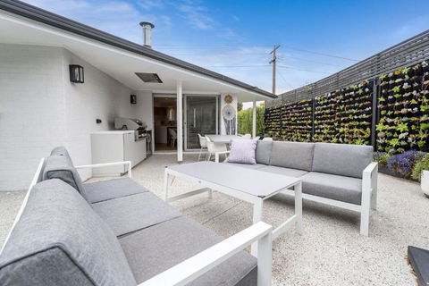Sandy Delight Inverloch - Holiday Adelaide 1