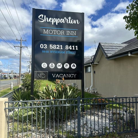 SHEPPARTON MOTOR INN Tudor House Motel - Holiday Adelaide 0